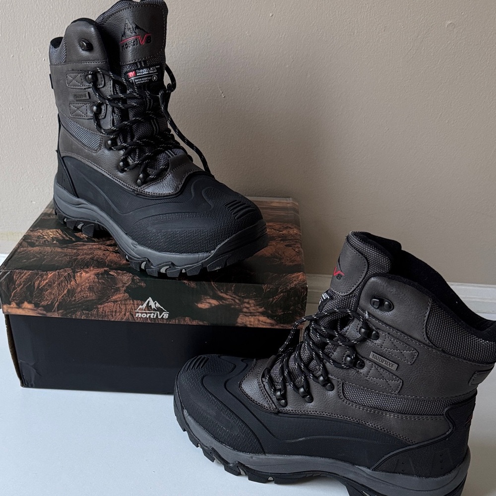 New Norti 8 Men's Black Water Resistant Boots 3M Thinsulate Size 9